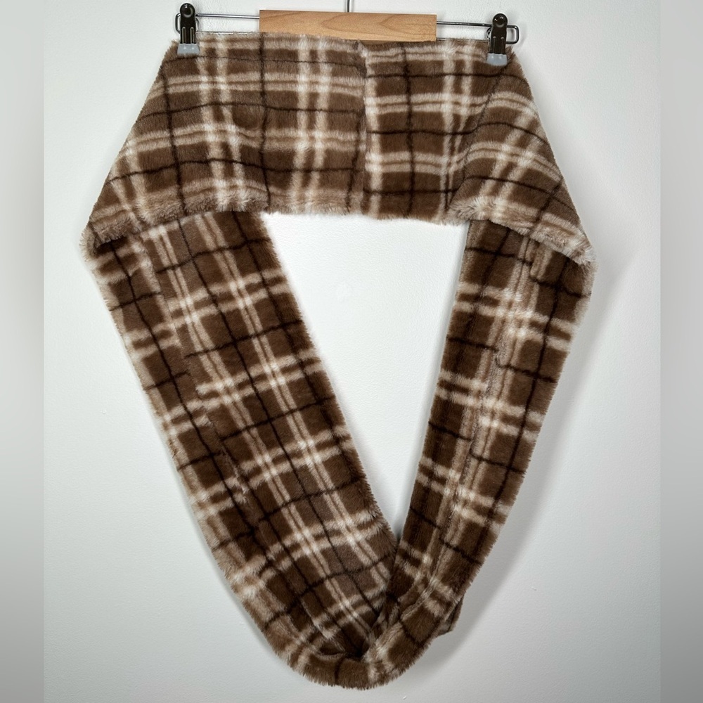 Plaid Fuzzy Winter Infinity Scarf‎